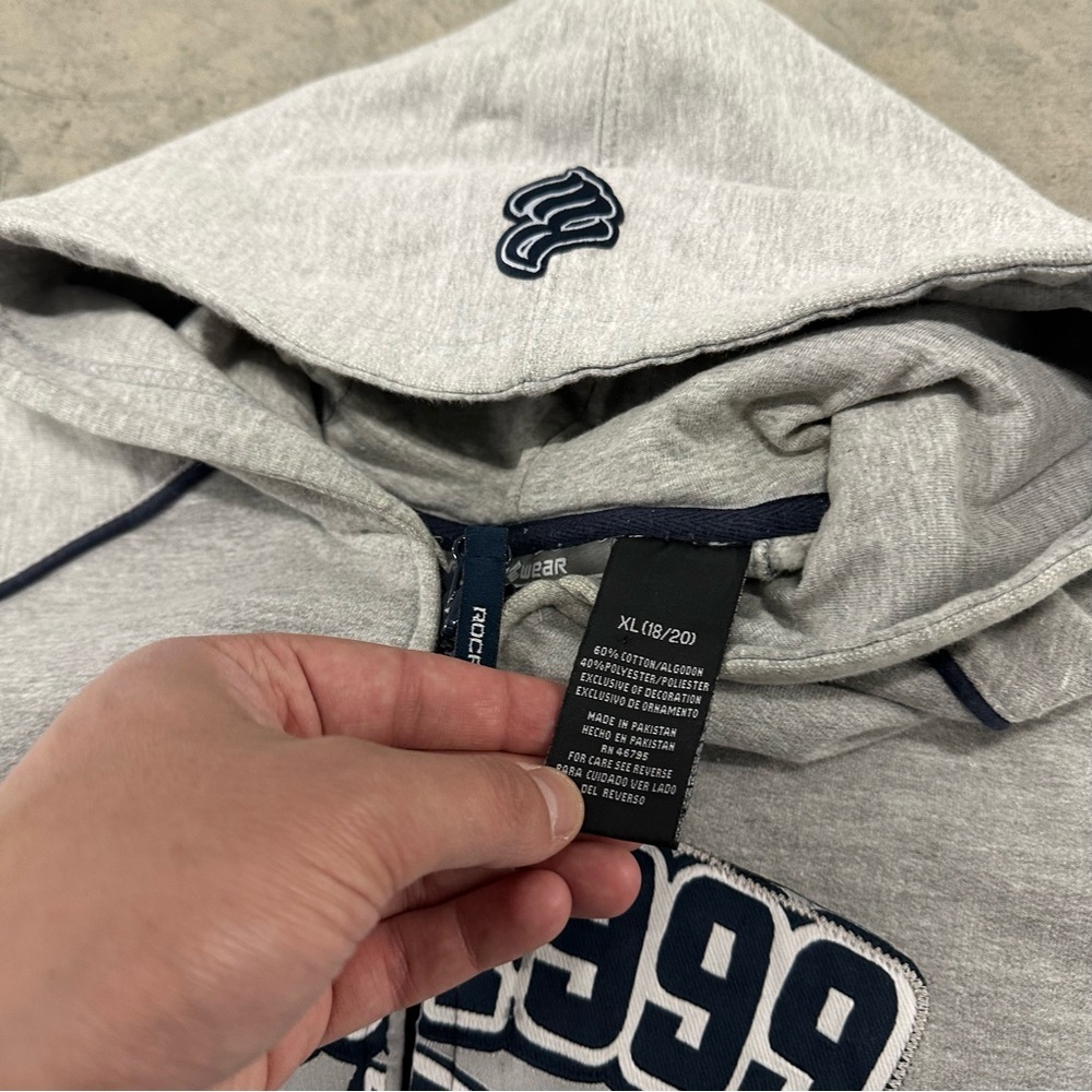 Rocawear Grey Hoodie Youth XL - Picture 6 of 13
